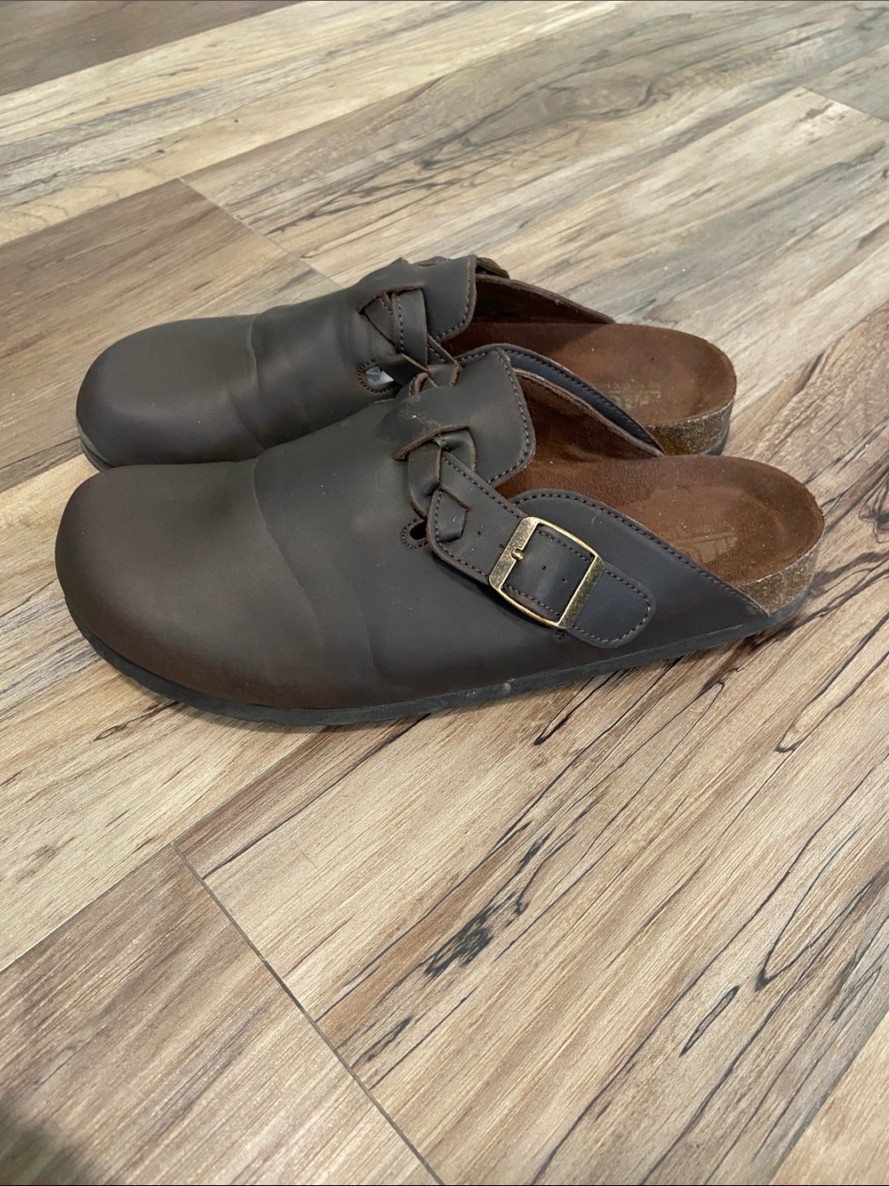 Cliffs by WHITE MOUNTAIN Dark Brown Slip-On Clogs with Buckle boston clog 9.5